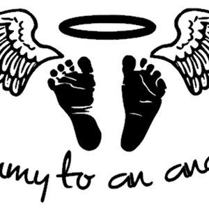 Mommy to an angel, wings, baby feet, Vinyl Decal 6"